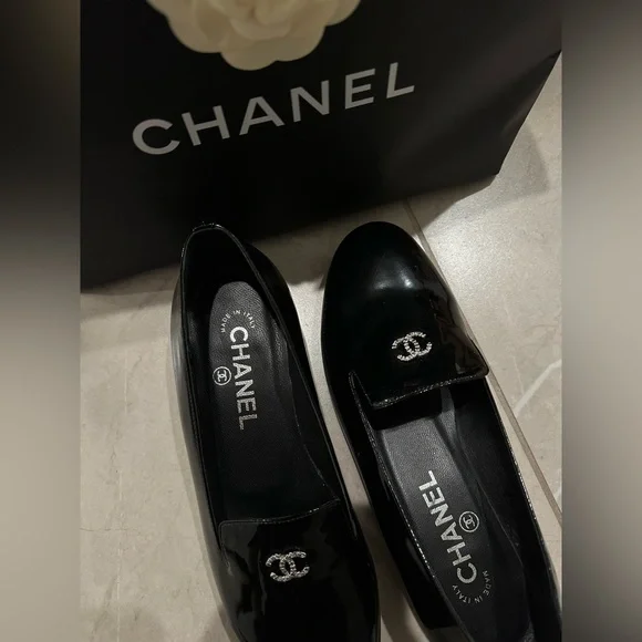 Chanel shoes - Picture 3 of 4